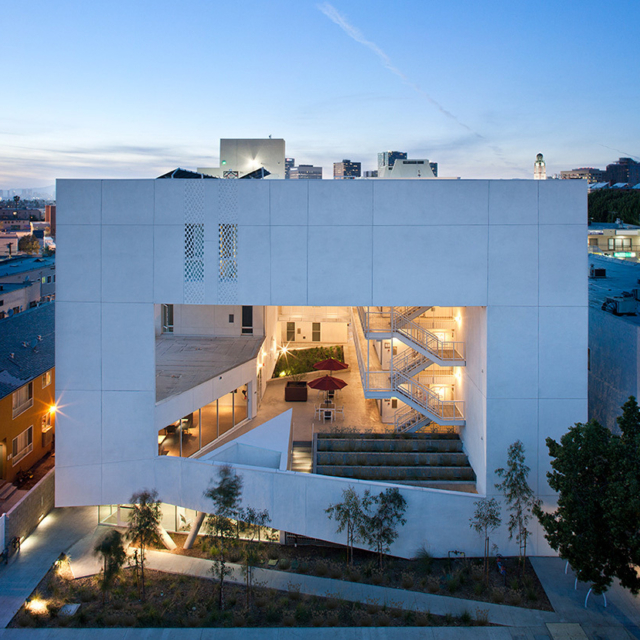 Brooks Scarpa The Sixh Credit Tara Wucjik Courtesyof BS