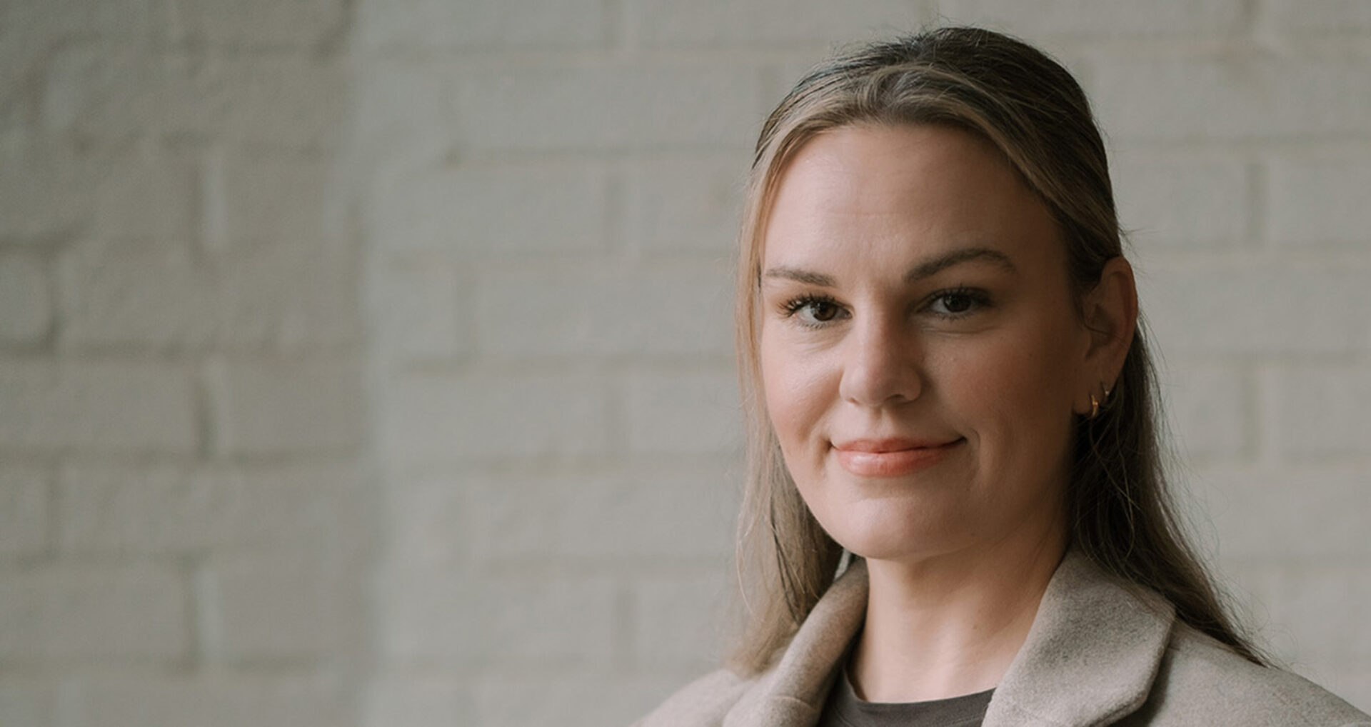 Le Anne Hvalka HS cropped