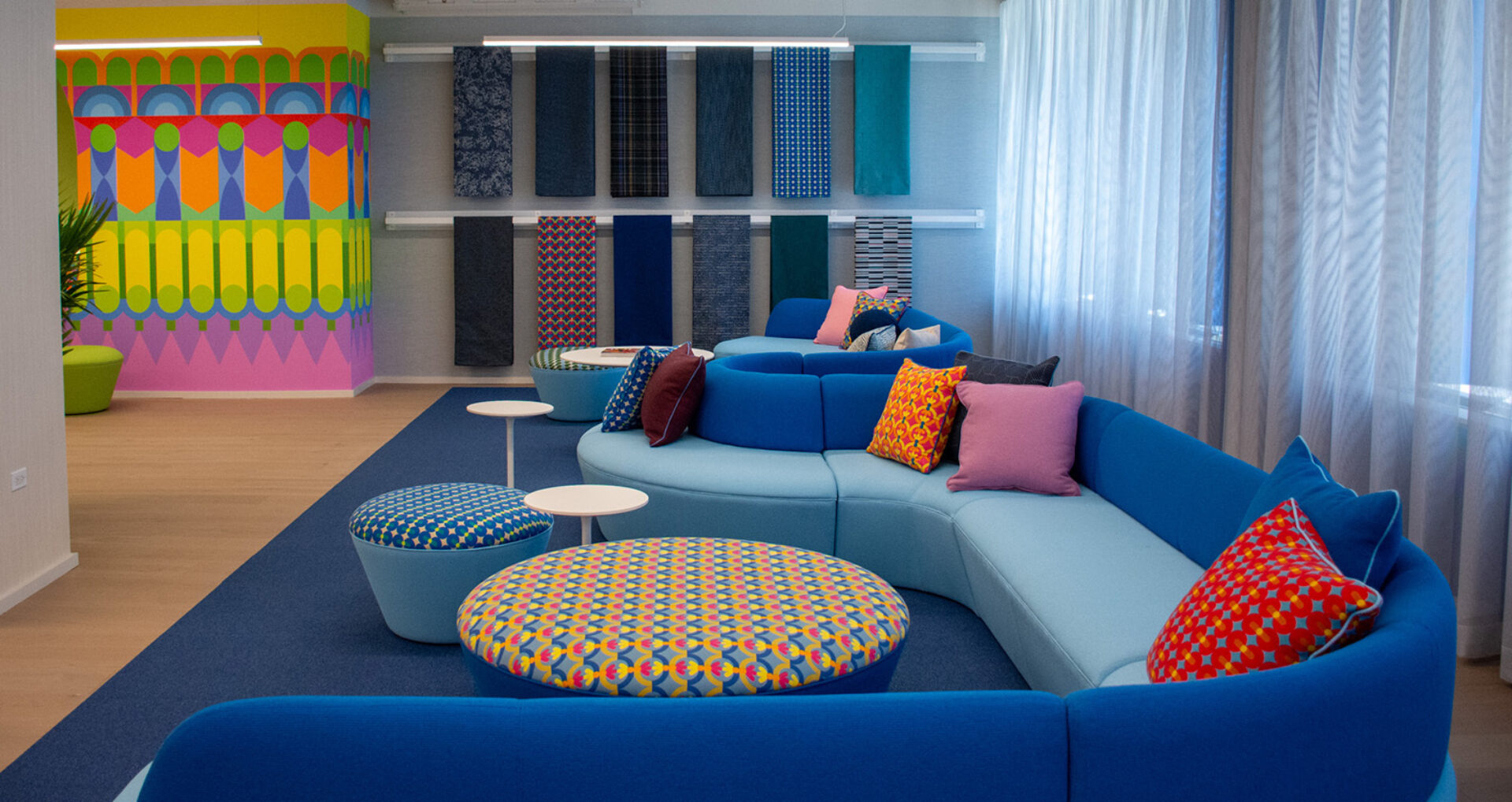 Showroom Booth Article Hero